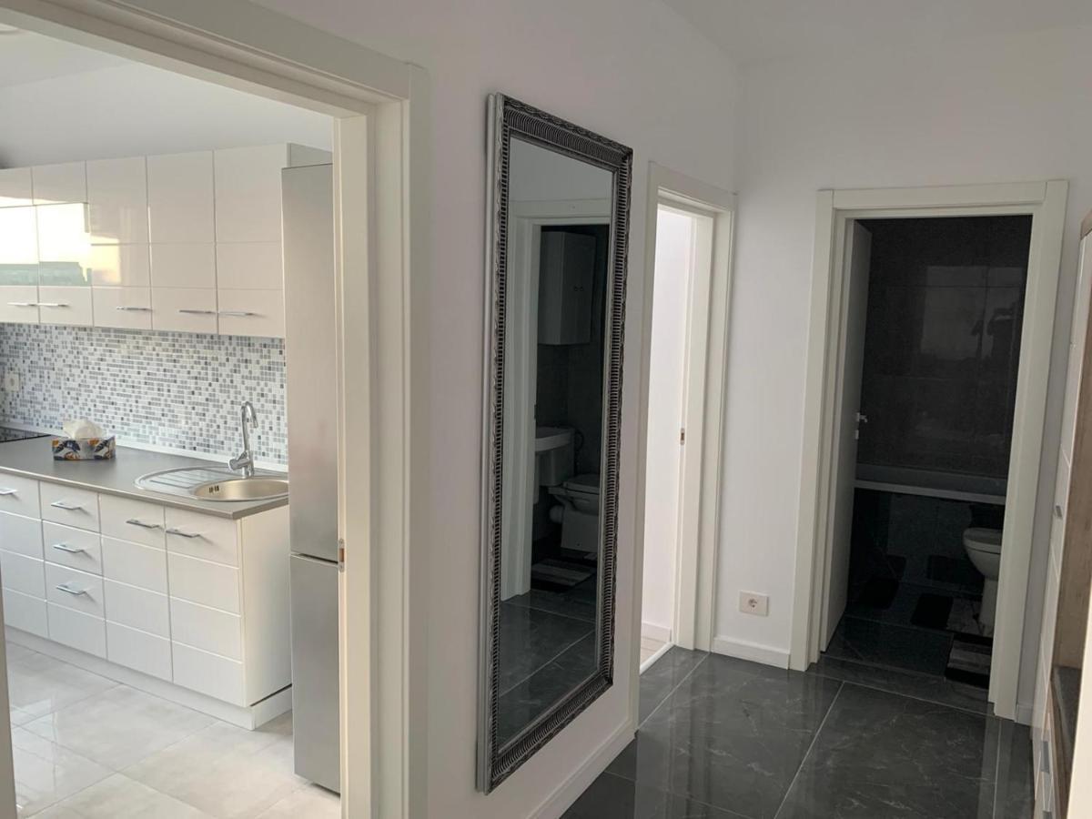 Apartament 2 Camere Prima Nufaru Oradea Ngoại thất bức ảnh